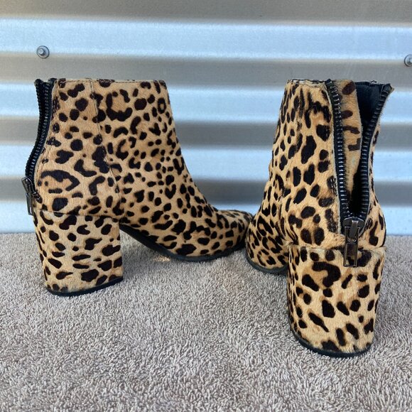 STEVE MADDEN Women's 6.5 Cowhide Ankle Boot - Picture 2 of 7